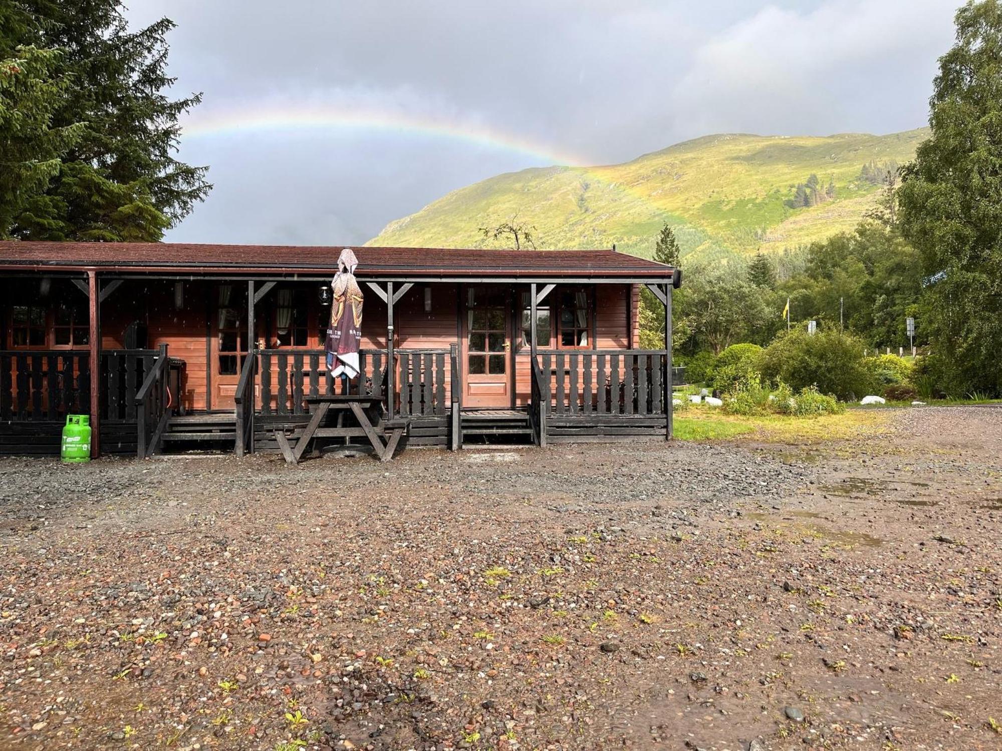 Cabins At Ben More Lodge Crianlarich Exterior foto